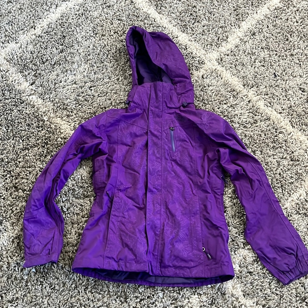 The North Face ski/snowboard jacket. EUC